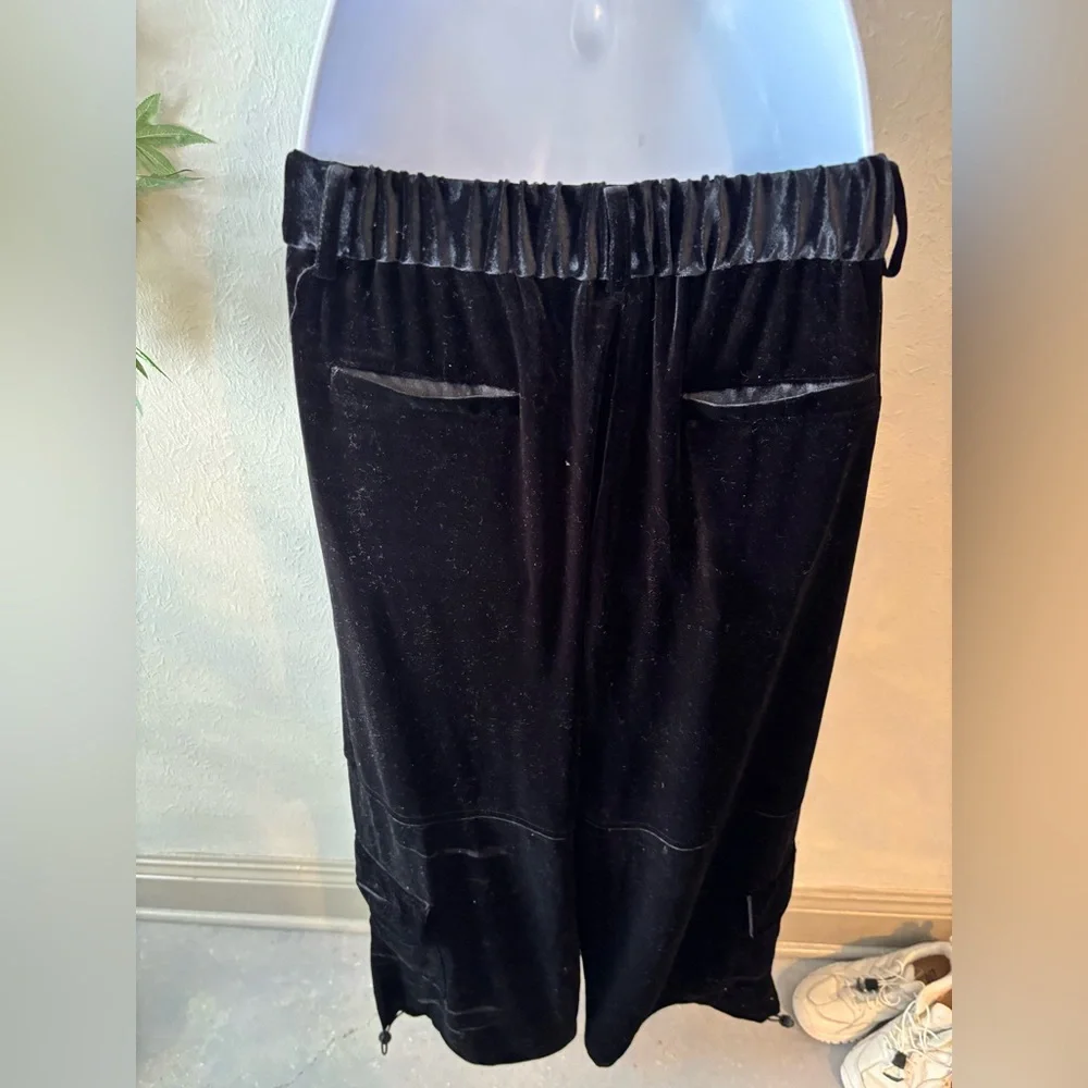 Dolce Cabo‎ Velvet Pants